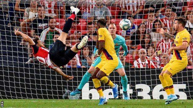 108347257 aduriz kick
