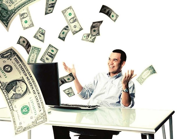 Làm giàu bằng cá độ bóng đá.