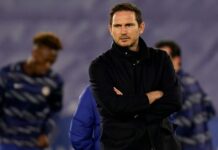 Nguyên nhân Lampard bị sa thải, bí mật ở phong thay đồ