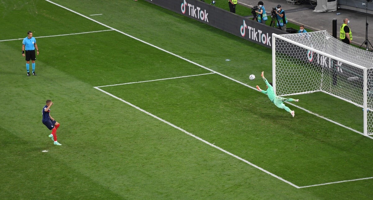 2021 06 28T215007Z 1444788676 UP1EH6S1ONH8T RTRMADP 3 SOCCER EURO FRA SWI REPORT