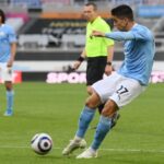 Man City cống hiến trong ngày lên ngôi vương Premier League