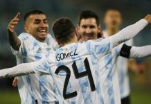 Messi ghi cú đúp giúp Argentina giữ vững ngôi đầu bảng