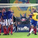 Đá phạt gián tiếp là gì? Quy định thế nào trong bóng đá? Quy định cơ bản về luật đá phạt gián tiếp