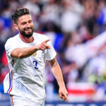 Pháp chiến thắng dễ dàng, Ba Lan thoát hiểm phút cuối