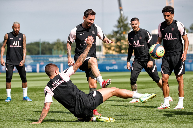 messi va chum anh cuc doc tap buoi dau tien o psg 9