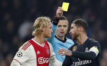 Tẩy thẻ là gì? Mục đích việc tẩy thẻ trong bóng đá? Tẩy thẻ là gì và mục đích của việc tẩy thẻ trong bóng đá