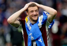 Cơn mưa buồn của Chelsea, Leicester City lên ngôi vô địch FA Cup